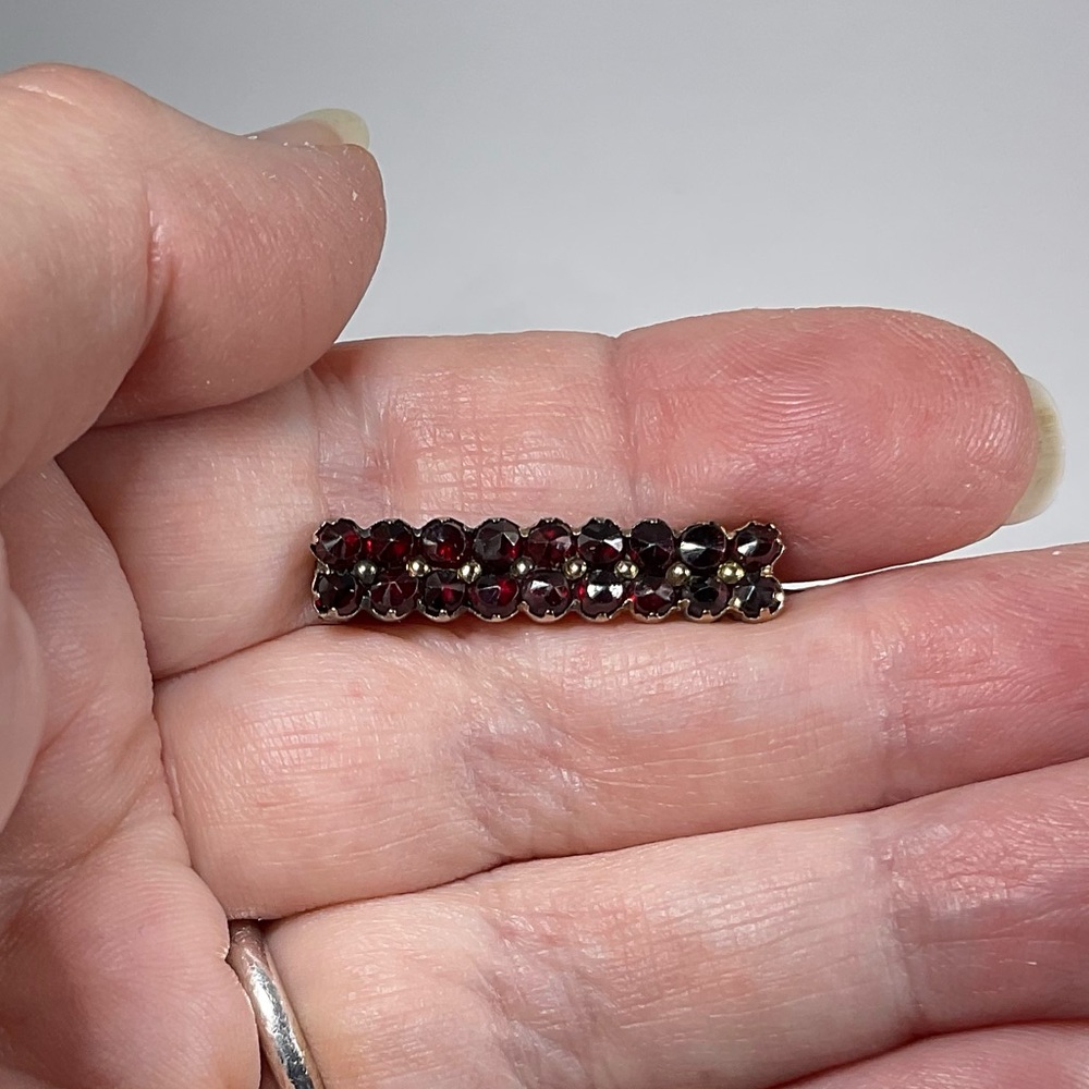 Vintage Garnet Collar Pin, Victorian, Bar Pin - Picture 6 of 10